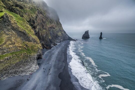 2-Day Ice Cave, Jokulsarlon and South Coast Sightseeing from Reykjavik