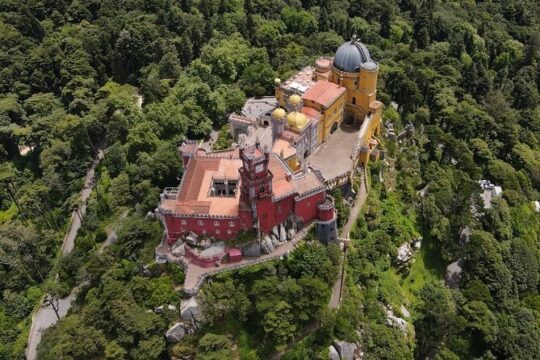 Sintra & Coastal Charms Tour with Fast Track Access