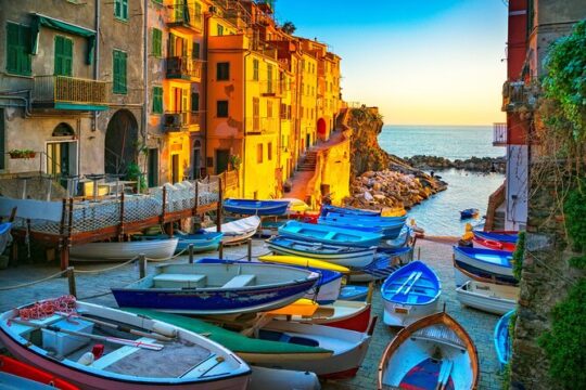 Private Full Day Florence to Cinque Terre Tour by Ferry or Train