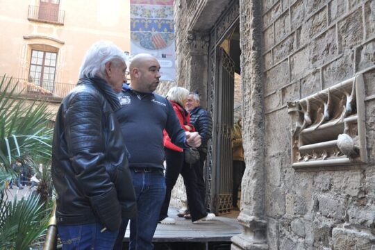 Walking Tour of Monuments and Hidden Gems of Barcelona