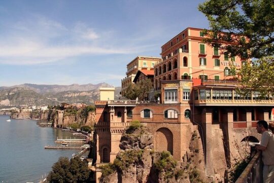 Walk around Sorrento with a LOCAL