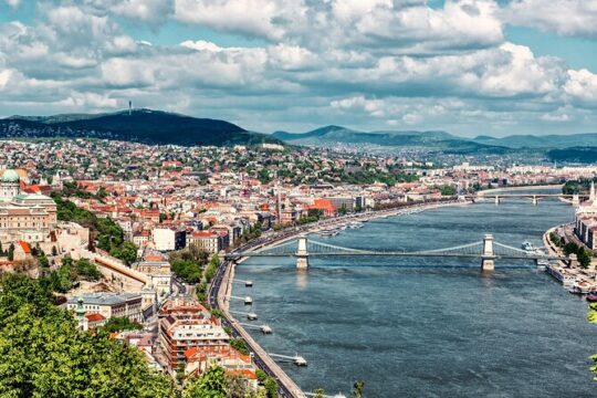 NEW! Private Customed Tour in Budapest for 4 hours by Car