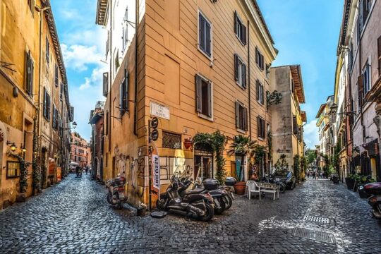 Explore The Chic Neighborhood Of Trastevere