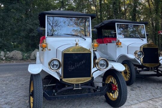 Sintra: Private Tour in a Vintage Electric Car