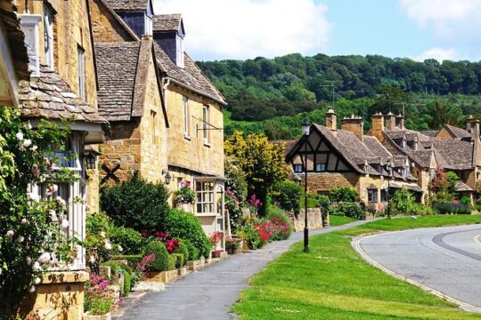 Oxford: to Cotswolds (Half Day)