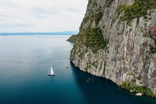 Waihora Bay Shared Tour from Kinloch Marina