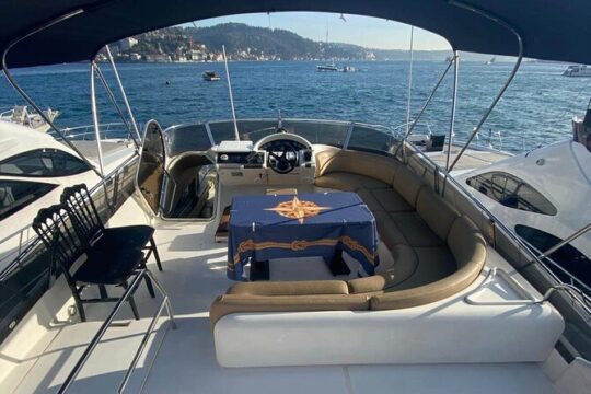 Private Cruise with 17m Yacht in Bosphorus Istanbul