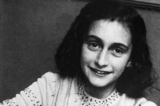 Anne Frank Amsterdam Jewish History and WWII Semi Private tour
