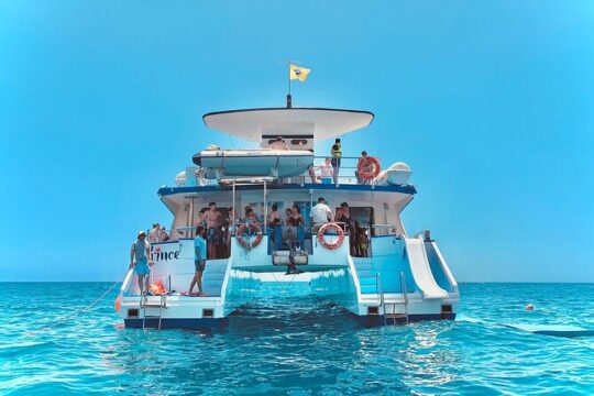 Catamaran Cruise from Puerto Rico (Full package)