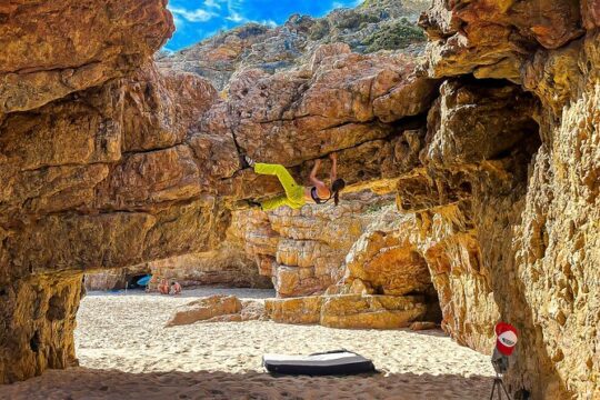 Half-Day Sundowner Bouldering Small Group Guided Trip in Algarve