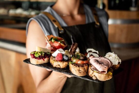 In Venice, Guided Food Tour: enjoy Spritz and “CICCHETTI”