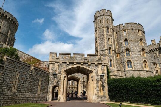 Windsor Castle: Full Day Guided Tour from London by Train