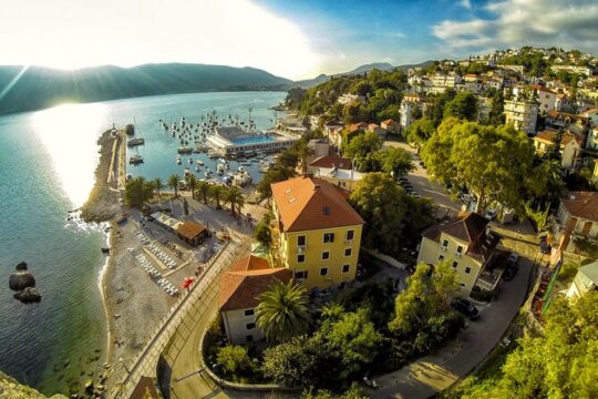 Private Walking Tour: Herceg Novi Monumental Guards