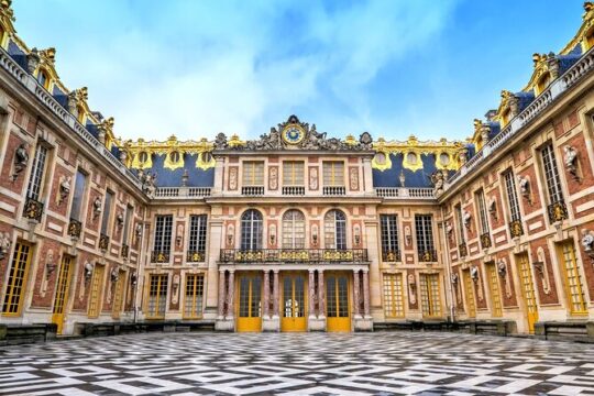 Versailles Palace and Gardens with Priority Entry Visit