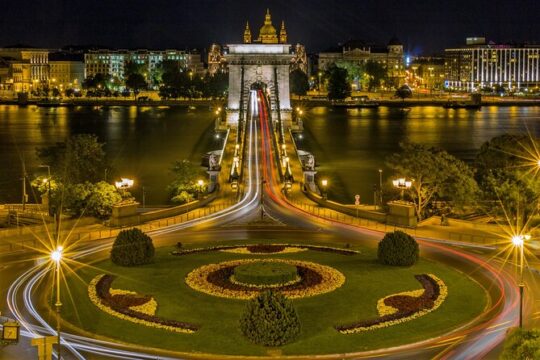 Private Day Tour from Vienna to Budapest and Back in English