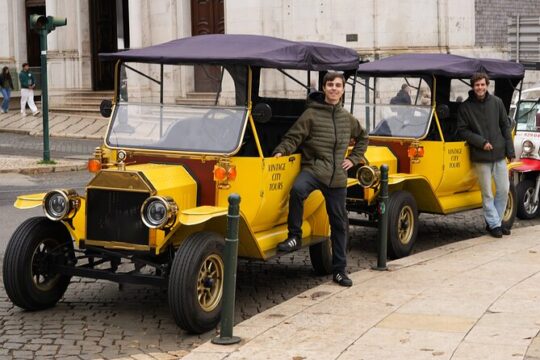 2-Hour Vintage Tuk Tuk Tour in Alfama, Chiado, and Baixa
