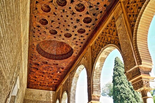 Private Full Day Malaga to Alhambra Tour with Tickets