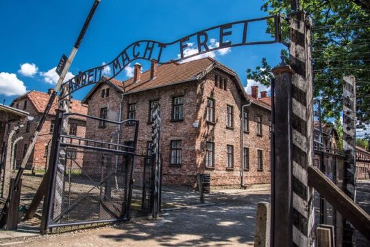 Small Group VIP Auschwitz Tour with Transportation