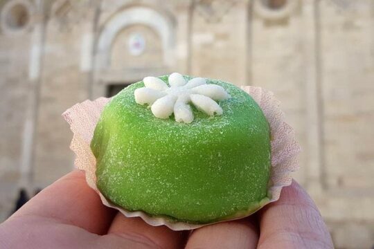 Troia walking tour with Passionata cake tasting