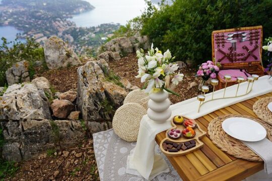 Private Painting Experience with Picnic in Nice