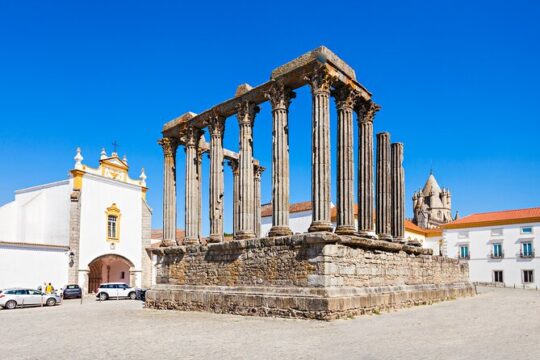 Evora Exclusive Tour From lisbon