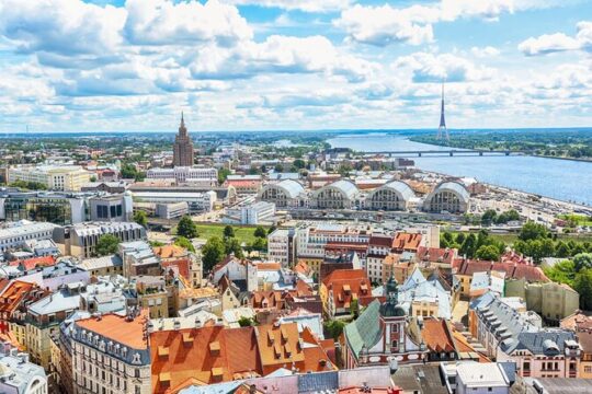 Private Custom Walking Tour with a Local Guide in Riga