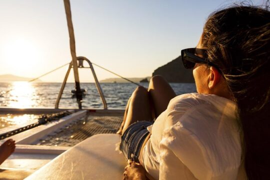 Shared Cruise from Santorini to the White beach via Volcano