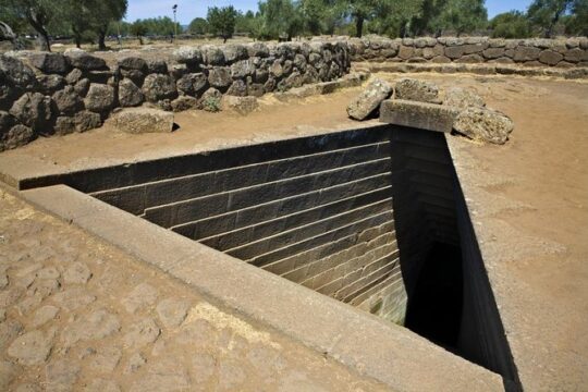 Cagliari: Well Temple and Cabras Museum