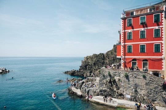 Cinque Terre Riomaggiore Private Tour with Minivan