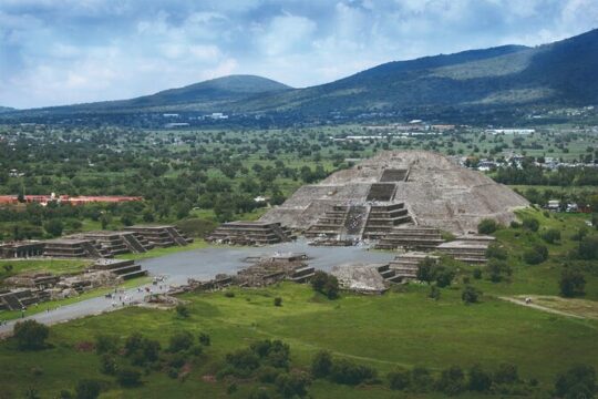 Discover Teotihuacan and the Basilica of Guadalupe from CDMX