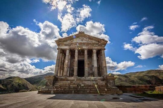 Affordable private tour to Garni pagan temple