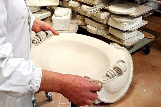Private Tour to the Laboratory of Artistic Ceramics in Tuscany