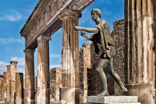 the splendour of Pompeii ruins with pompeii guide