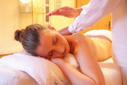 Massage By Male Therapist (relaxation, Lomi Lomi, Deep Tissue Etc.)