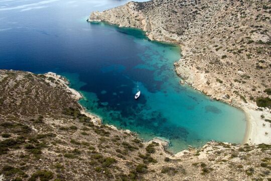 EXPLORE - Tour Adventure Koufonisia & Naxos (Private max 10 Pax)