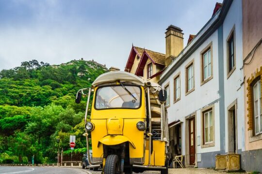 Sintra: Private Tuk Tuk Experience with Local Guide