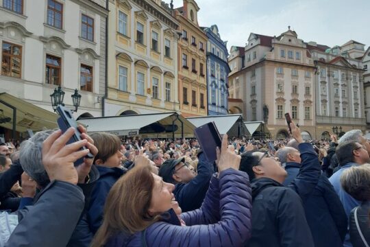 3-Hour Private Romantic Walking Tour in Prague