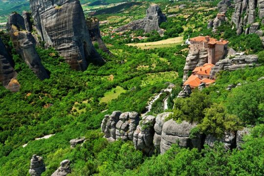 Private Day Trip to Meteora and Thermopylae