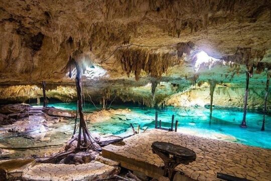 Historical Private Tour to Tulum with Visit to Cenote