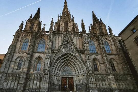 Barcelona Gothic Quarter Self Guided Walking Tour with Mobile App