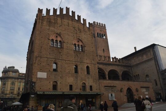 Bologna Private Walking Tour 2H
