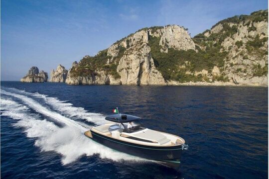 Private Ischia & Procida Tour FD with a Gozzo Apreamare 35ft