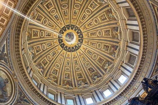 Priority access to St Peter's Basilica and guided tour