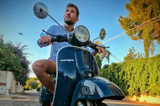 Vespa Tour in Rome with Nicolò