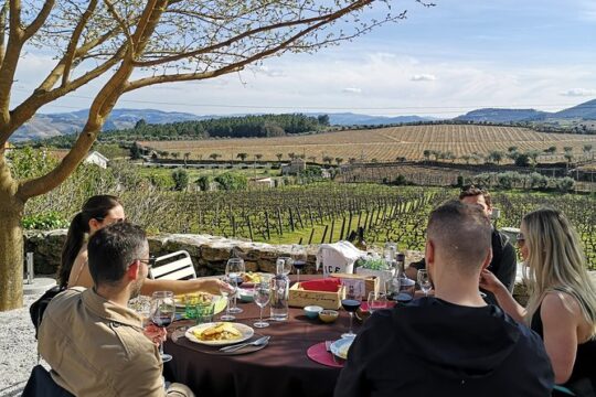 Douro Valley in a Luxury Convertible Mercedes (only private events)