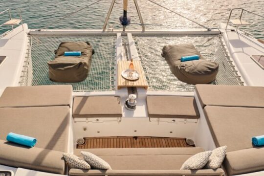 Heraklion: Dia Island Catamaran Day Trip with Lunch & Drinks