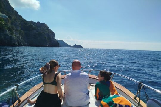 Capri Secret Gems Semi Private Boat Tour with Local Skipper