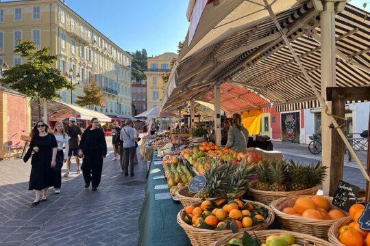 Walking Tour in Nice Old Town with Tastings and Stories