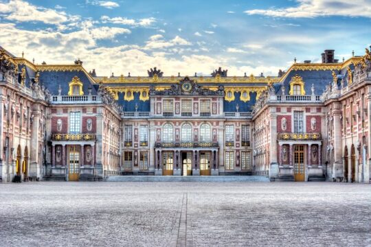 Skip the Line VIP Palace of Versailles Tour from Paris