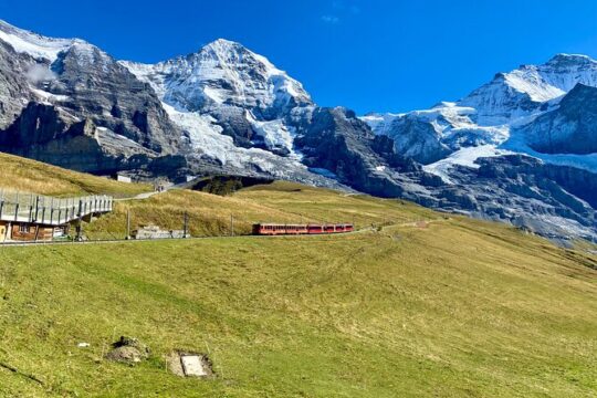 Private Tour to Lauterbrunnen, Kleine Scheidegg, Grindelwald